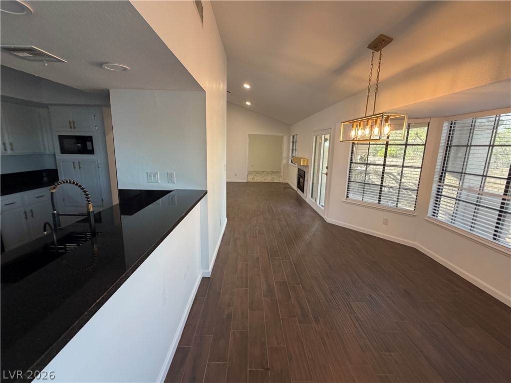 245 North Cimarron Property Photo 19