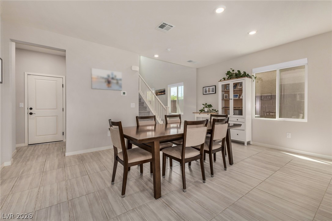 2858 Victorian Road Property Photo 11