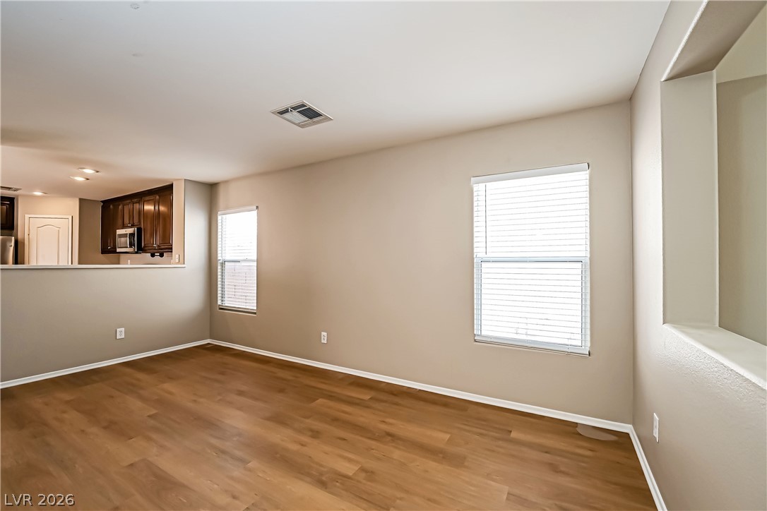 691 Magrath Street Property Photo 4