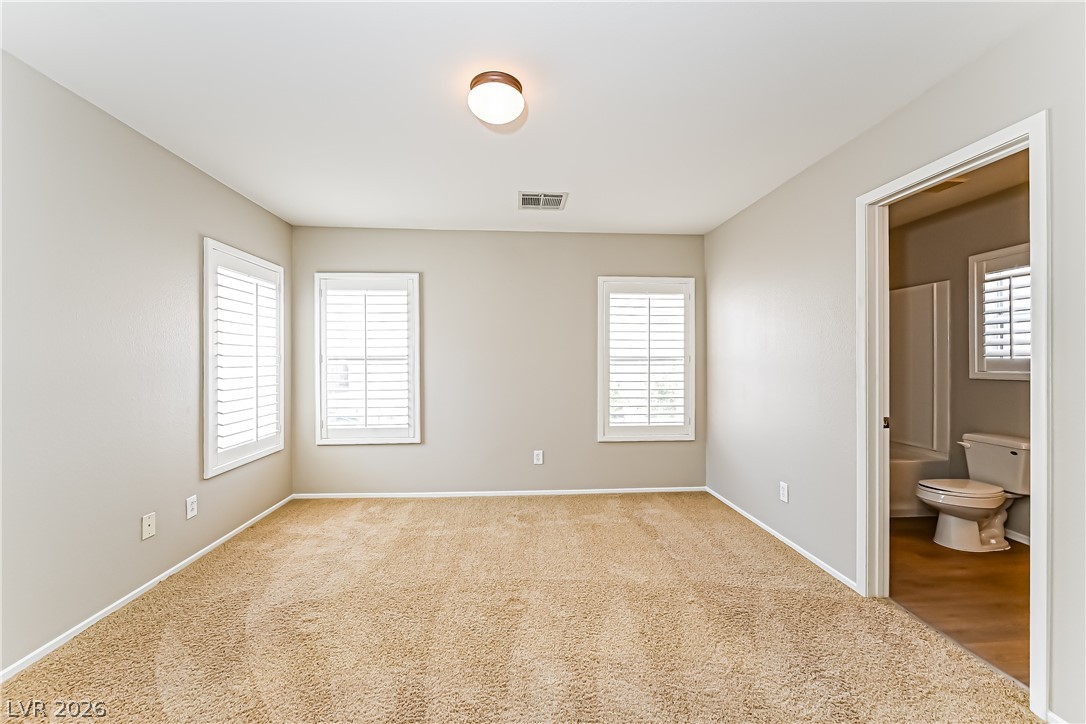 691 Magrath Street Property Photo 7