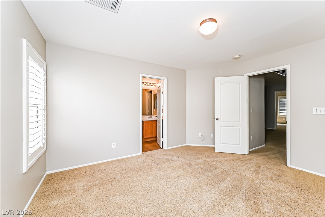 691 Magrath Street Property Photo 8