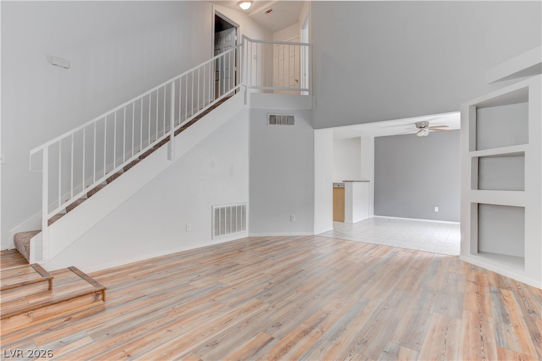 690 Ambling Gait Avenue Property Photo 3
