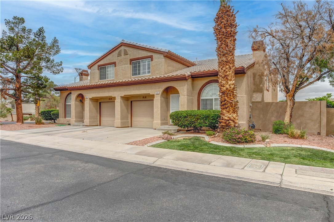 690 Ambling Gait Avenue Property Photo 28
