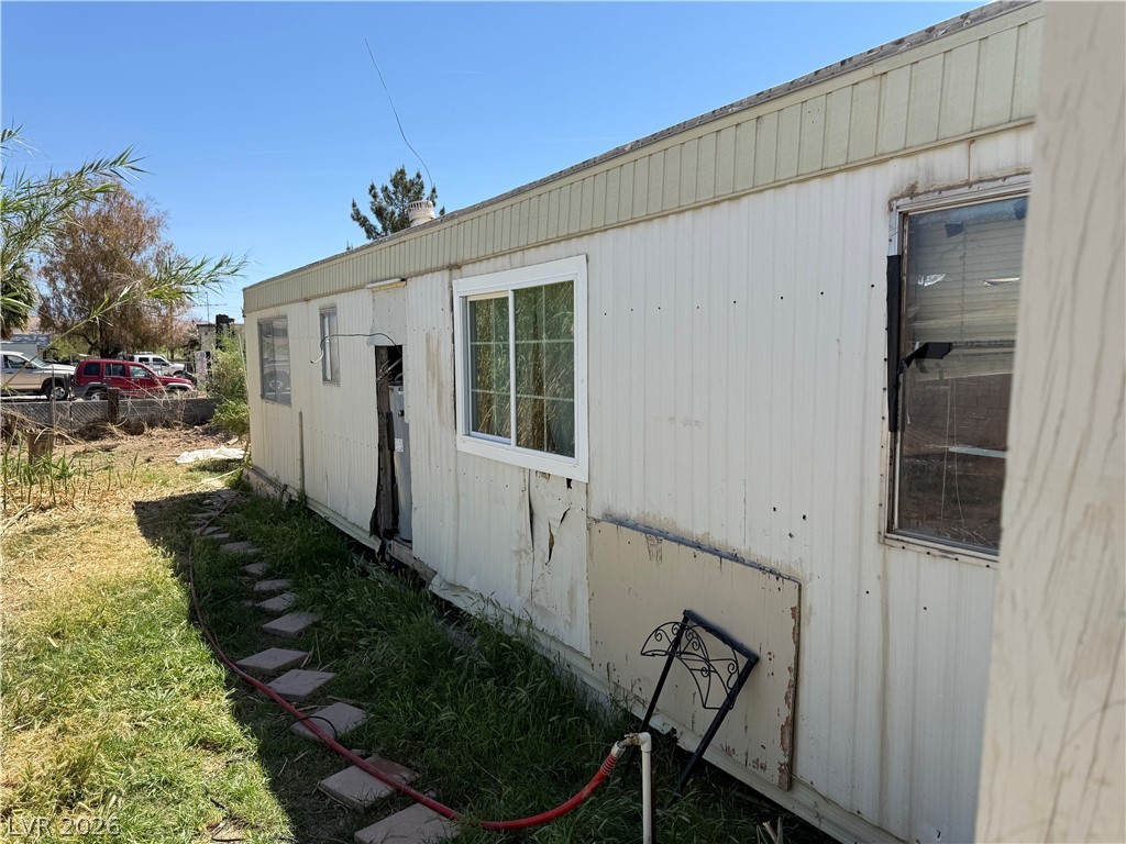 490 Kay Geng Street Property Photo 4