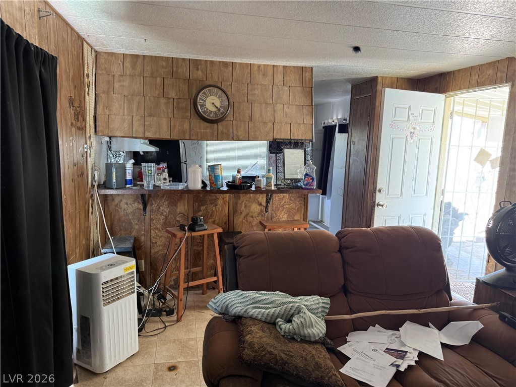 490 Kay Geng Street Property Photo 5