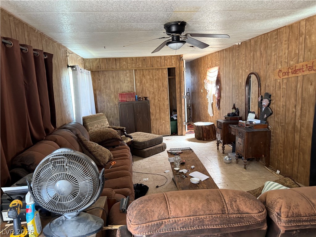 490 Kay Geng Street Property Photo 8