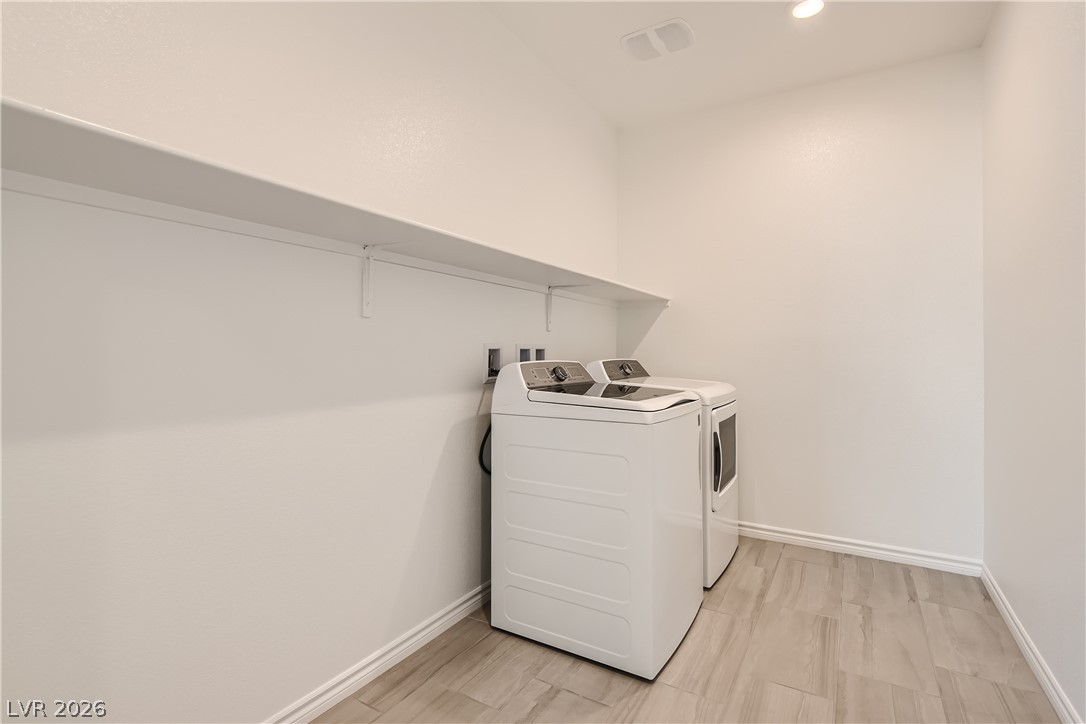 8358 Caldera Hills Avenue Property Photo 16