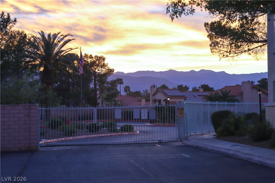 4861 South Torrey Pines Drive 106 Property Photo 94
