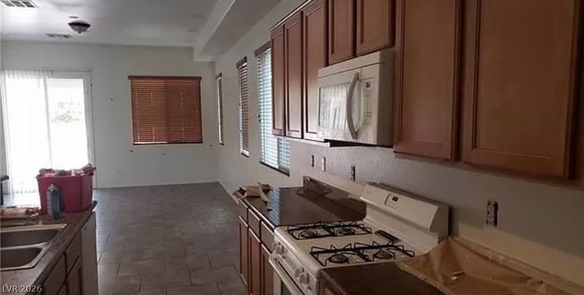 6541 Chinatown Street Property Photo 11