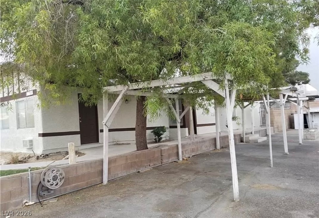 1936 St Lawrence Drive Property Photo 4