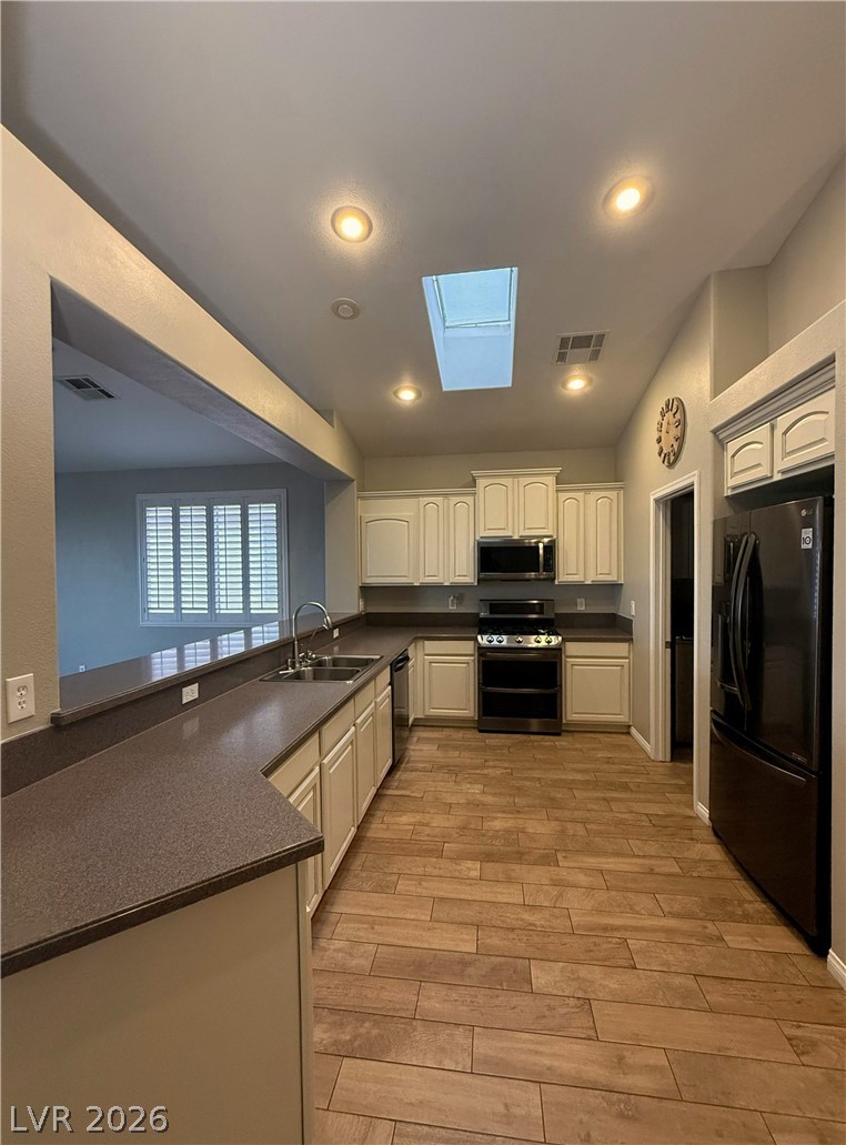708 Leicester Street Property Photo 6