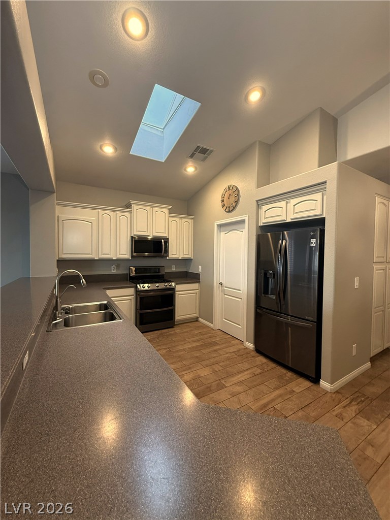 708 Leicester Street Property Photo 7