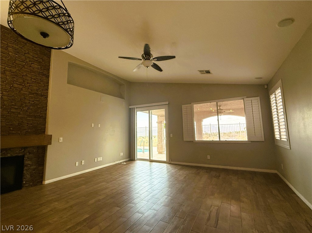 708 Leicester Street Property Photo 12