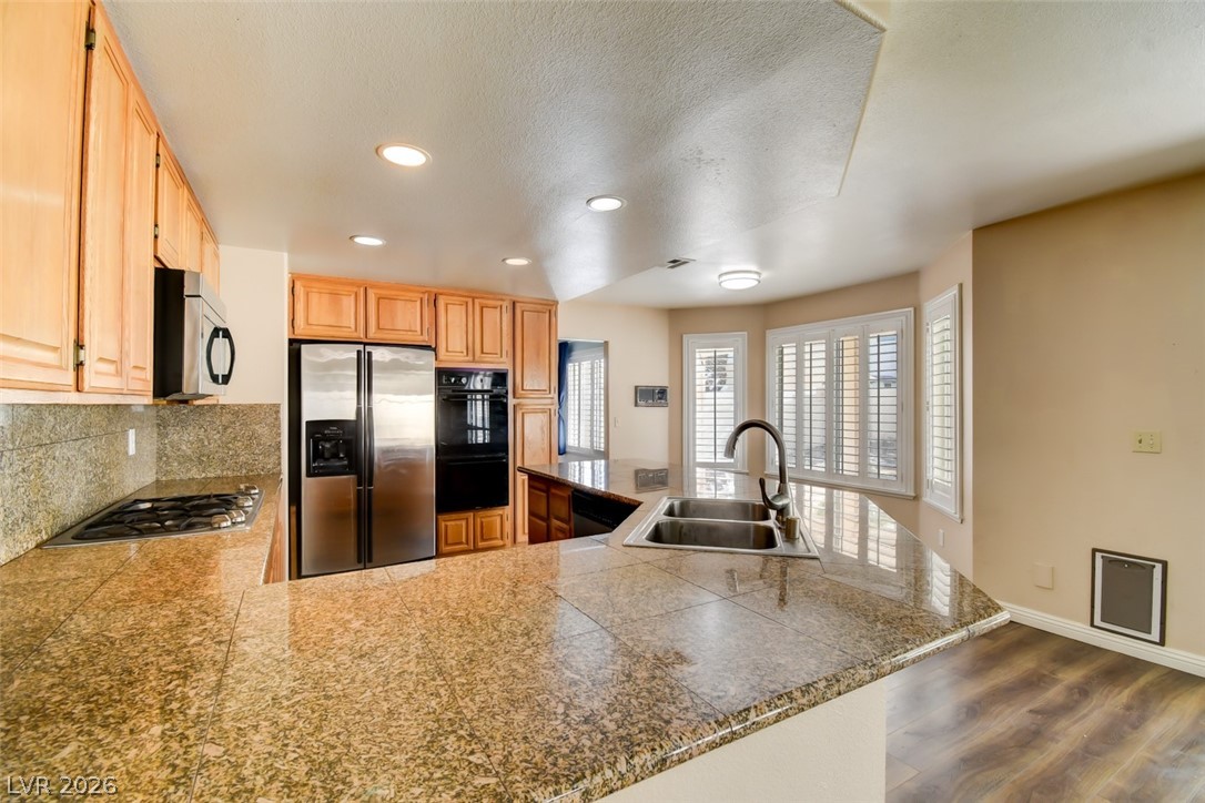 8217 Ocean Terrace Way Property Photo 4