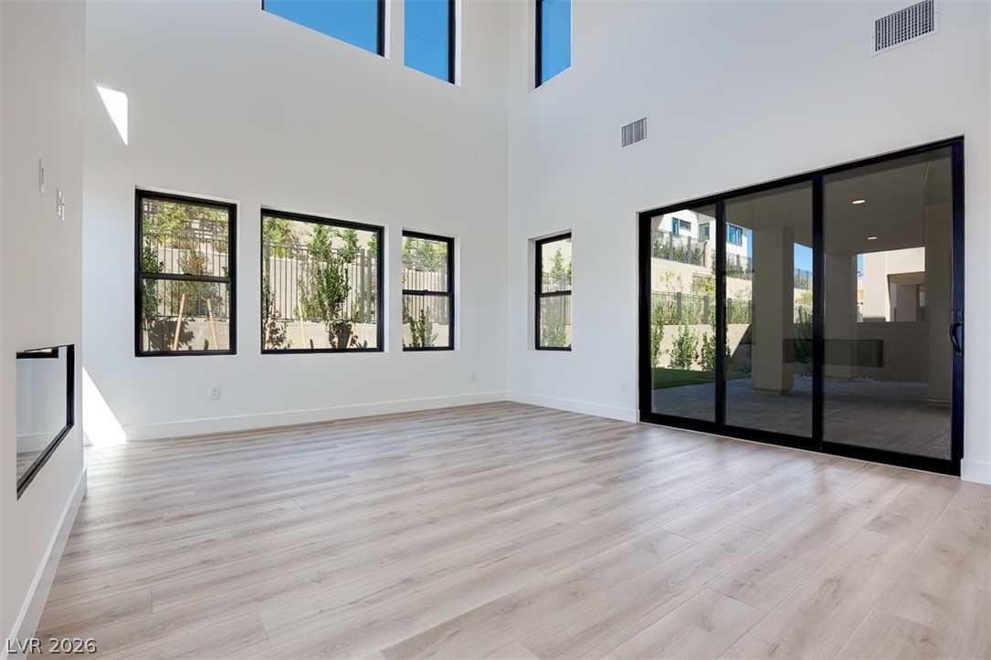 51 Parkwood Ridge Street Property Photo 9