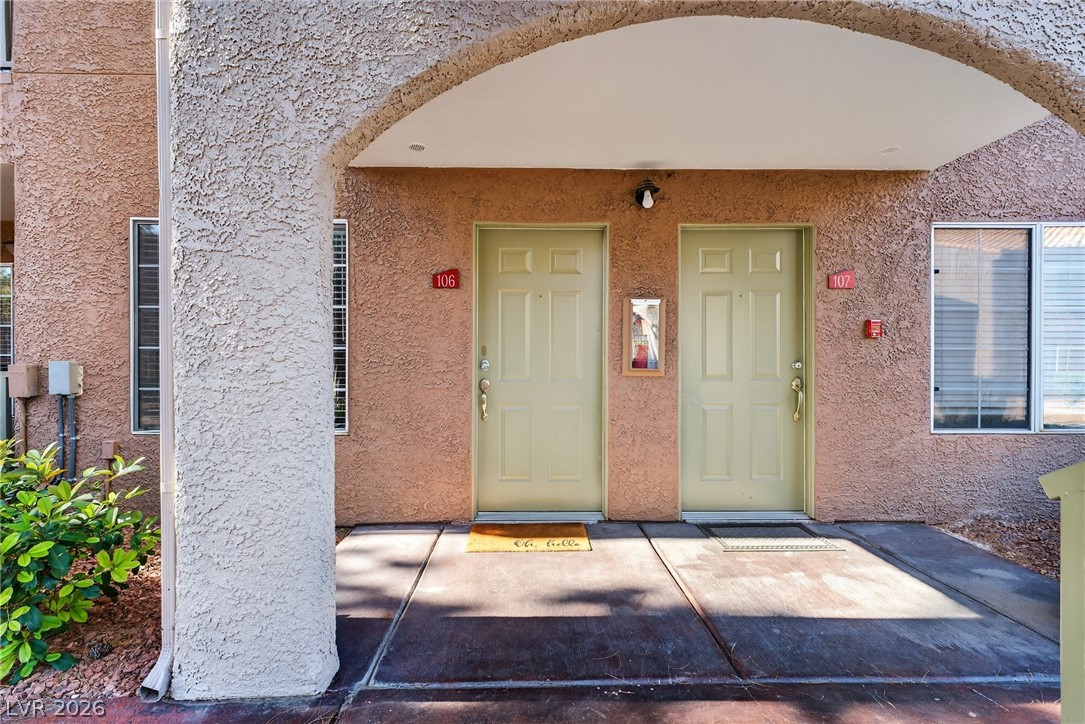 2111 Sealion Drive 106 Property Photo 4