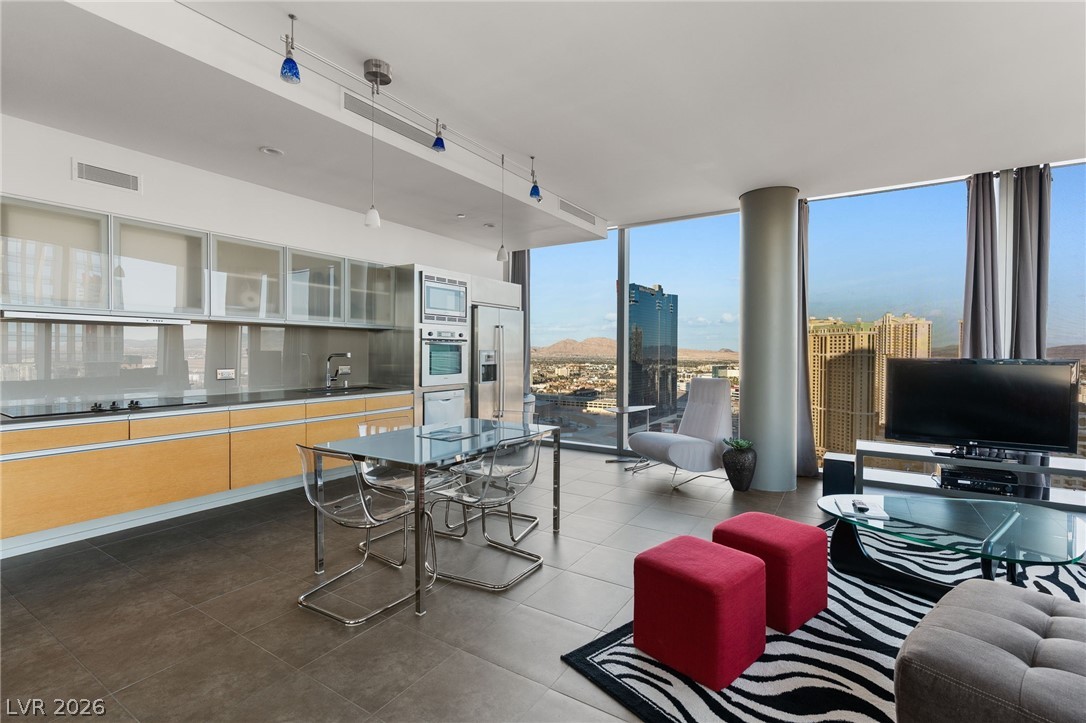 3722 South Las Vegas Boulevard 2402 Property Photo 10