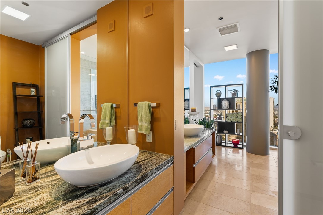 3722 South Las Vegas Boulevard 2402 Property Photo 42
