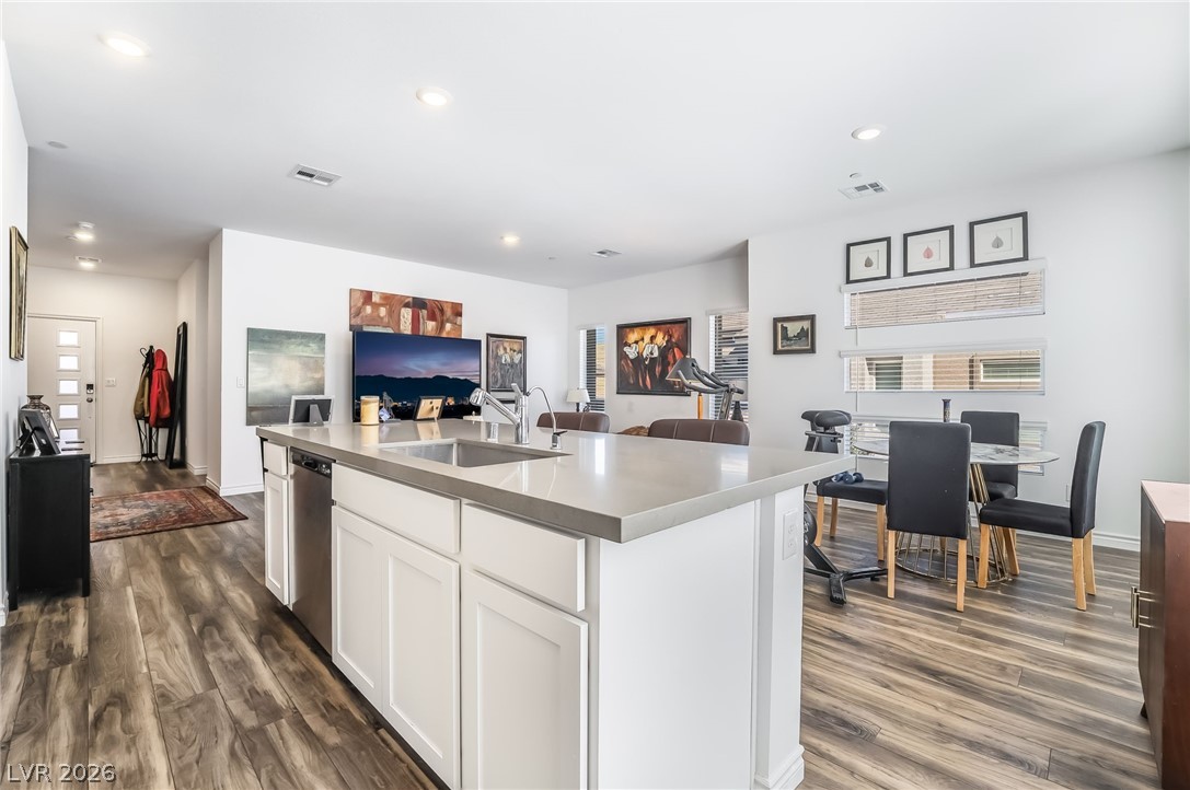 324 Aravalli Crest Street Property Photo 6