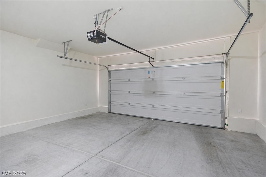 6916 Stratham Hill Street Property Photo 29