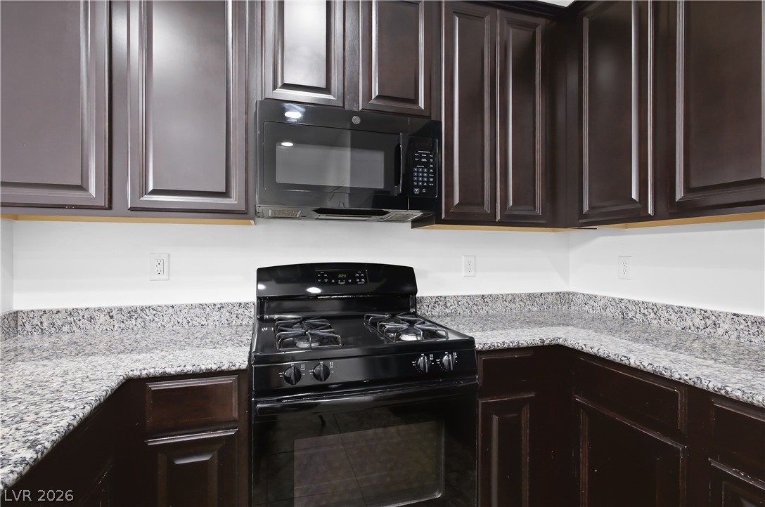 9028 Refined Court Property Photo 10