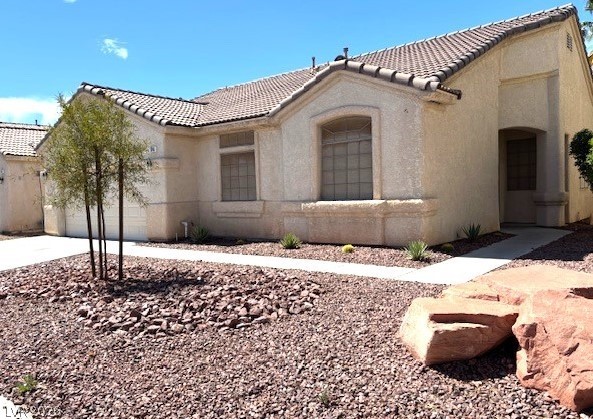 7545 Coral River Drive Property Photo 1