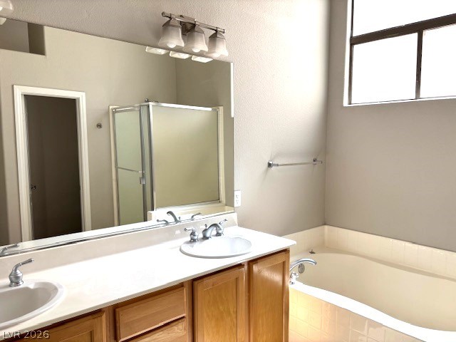 7545 Coral River Drive Property Photo 24