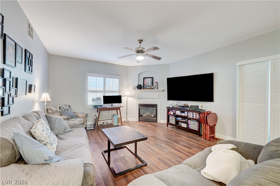 3917 Lazy Pine Street 102 Property Photo 5