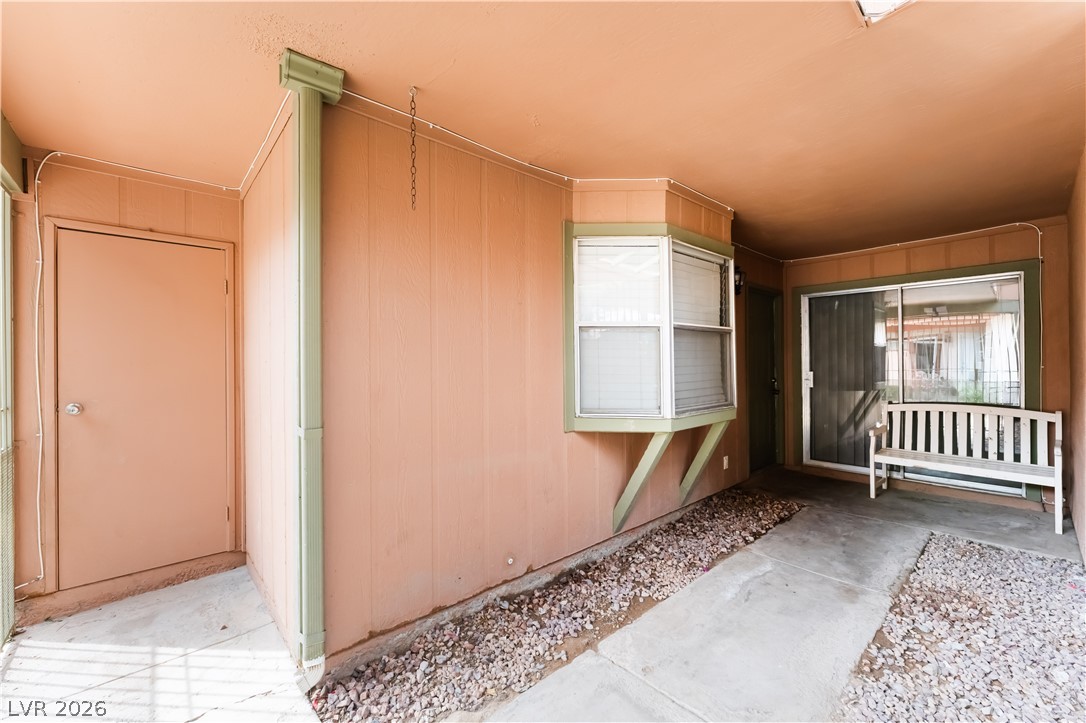 413 North Lamb Boulevard C Property Photo 3