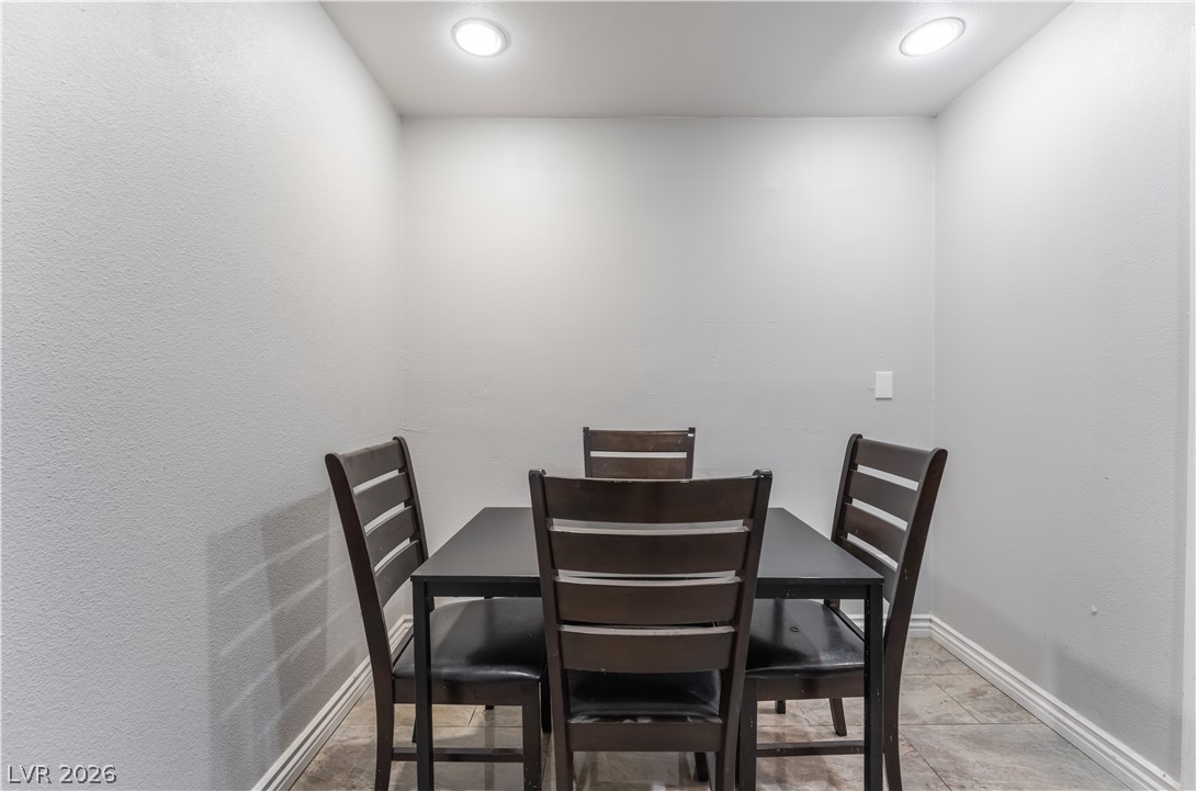 413 North Lamb Boulevard C Property Photo 16