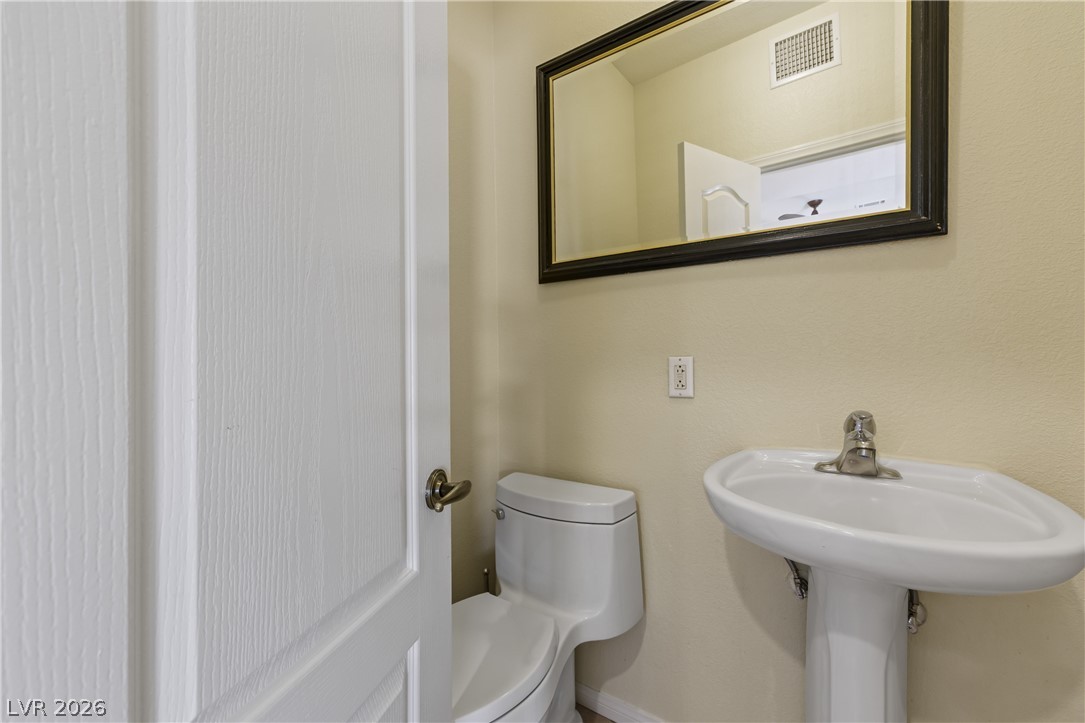 875 East Cave Avenue Property Photo 25
