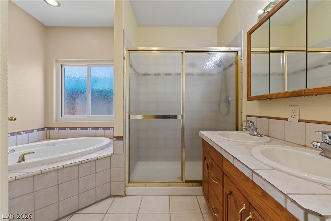 875 East Cave Avenue Property Photo 29