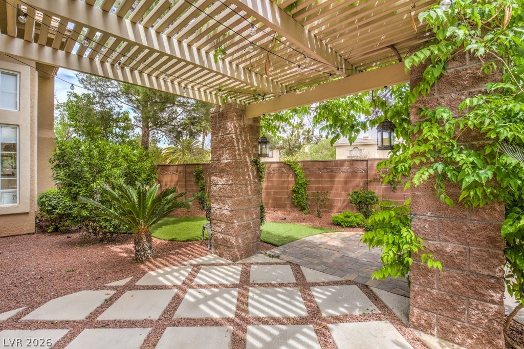 10201 Owls Peak Court Property Photo 47