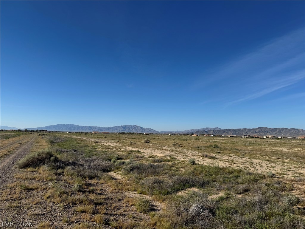 5930 Faust Pl Property Photo 4