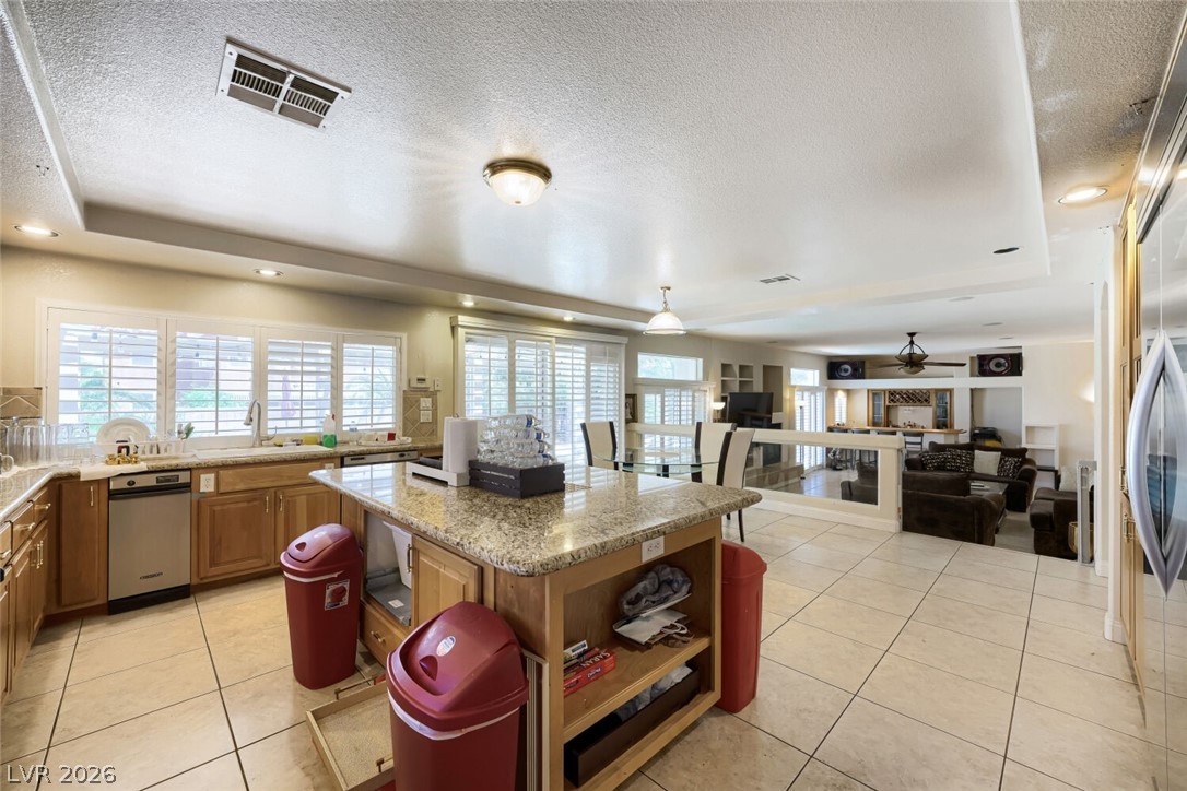 6250 Pale Pavilion Avenue Property Photo 10