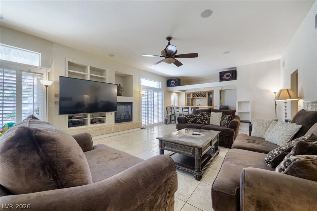 6250 Pale Pavilion Avenue Property Photo 12