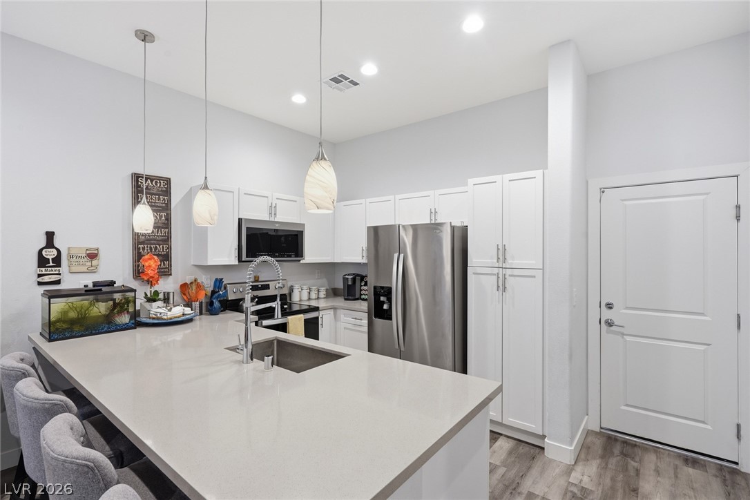 6439 Wide Sky Street Property Photo 6