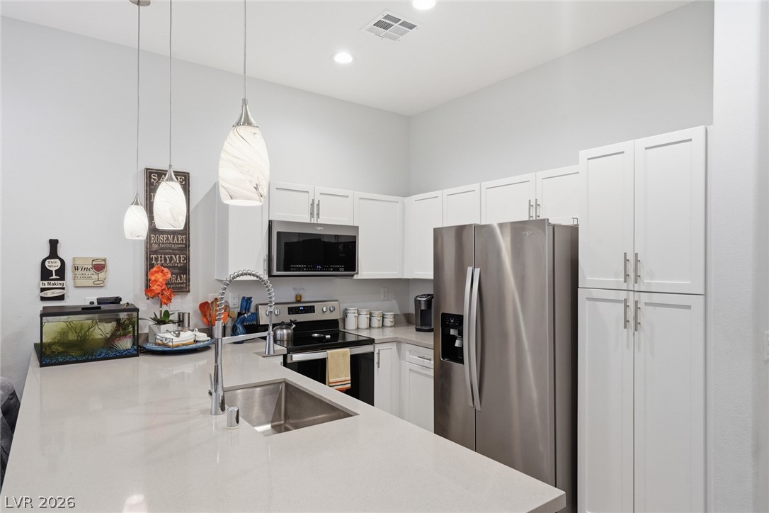 6439 Wide Sky Street Property Photo 8