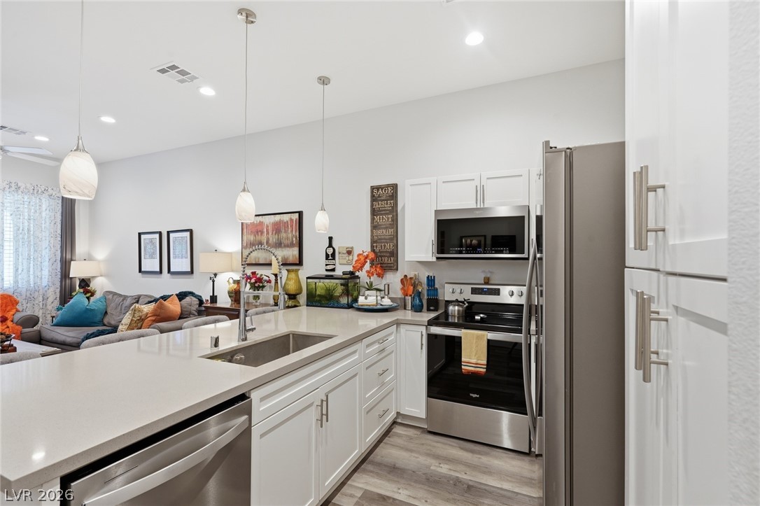 6439 Wide Sky Street Property Photo 10