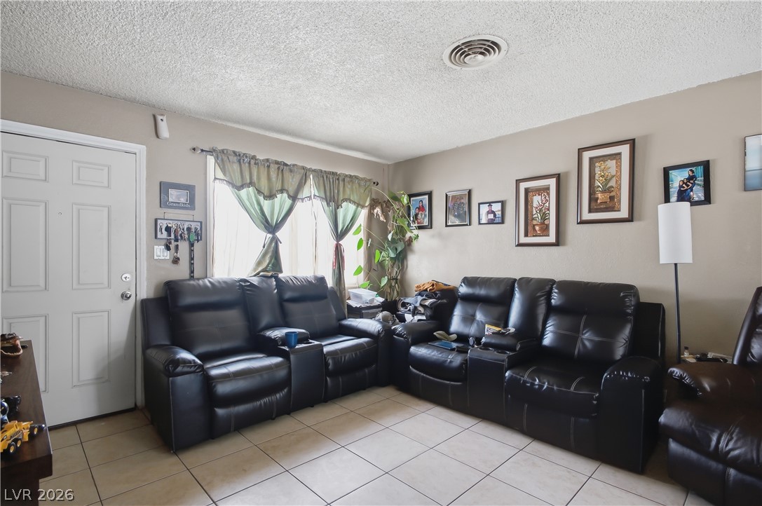 2704 Brady Avenue Property Photo 11