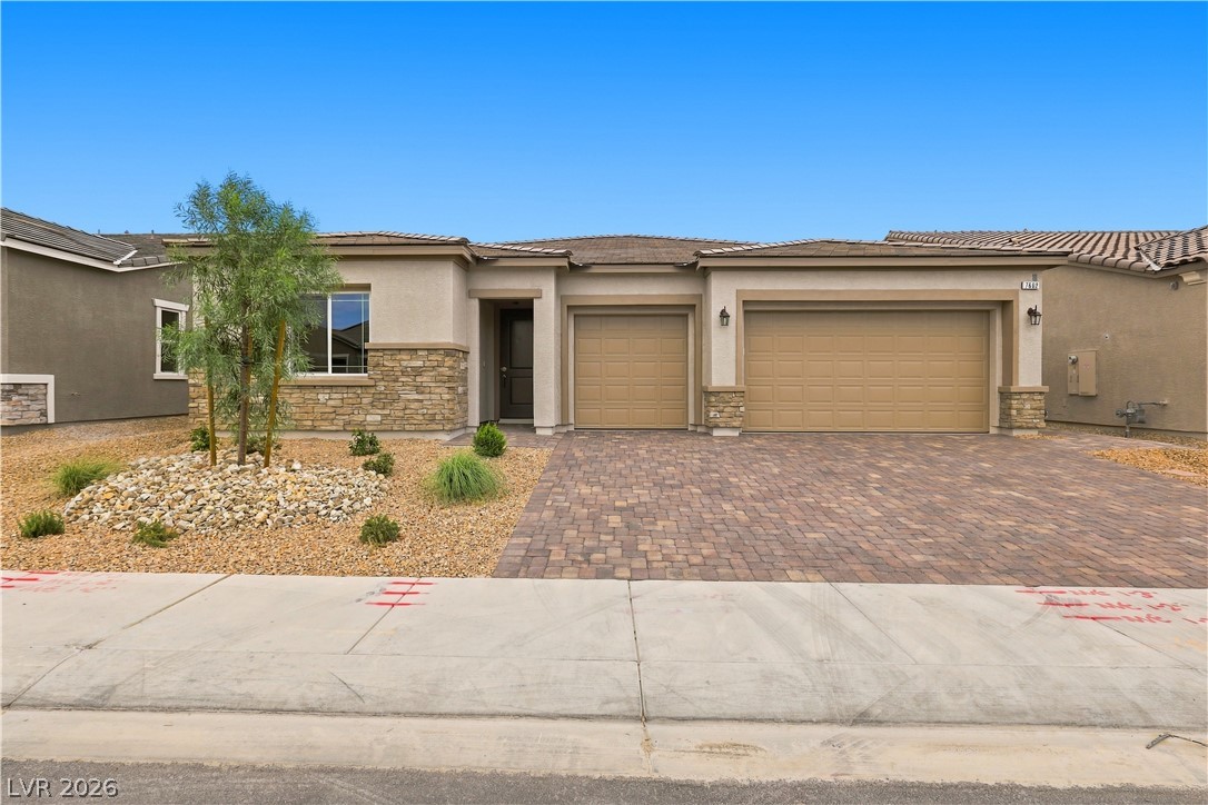 7662 Desert Bleu Court Property Photo 1