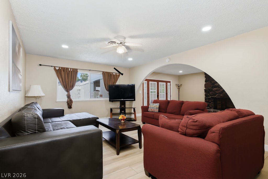 4092 East Harmon Avenue Property Photo 6