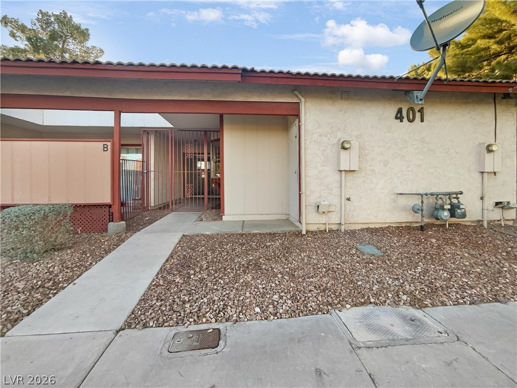 401 North Lamb Boulevard B Property Photo 12