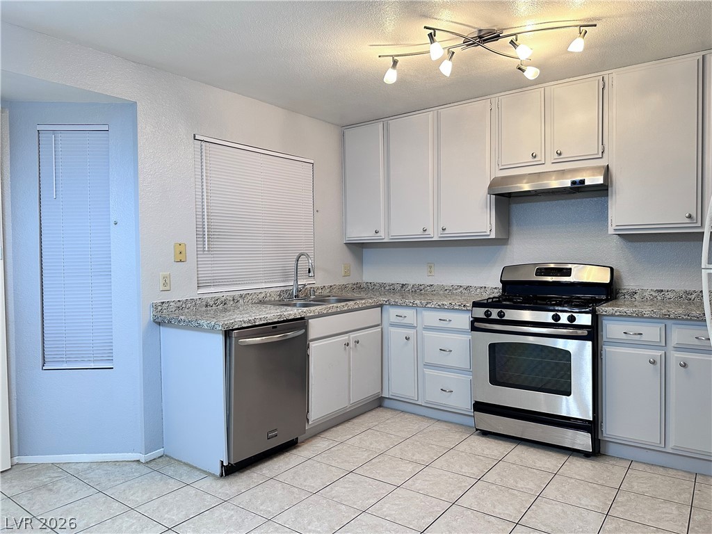 8413 Dunphy Court Property Photo 2
