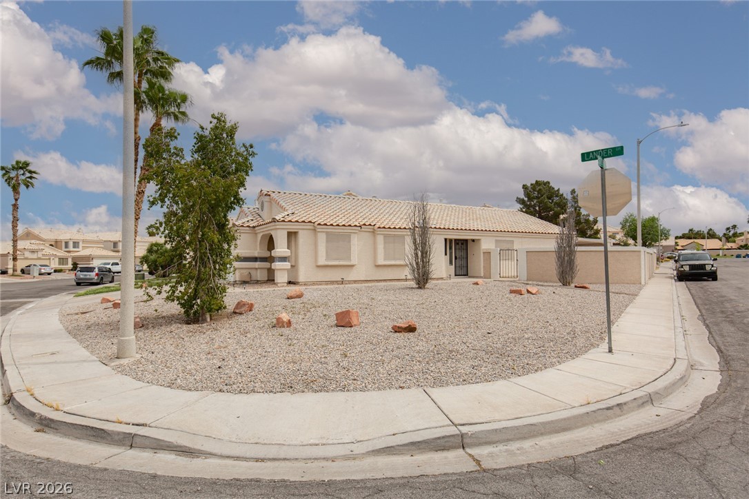 352 Lander Drive Property Photo 4