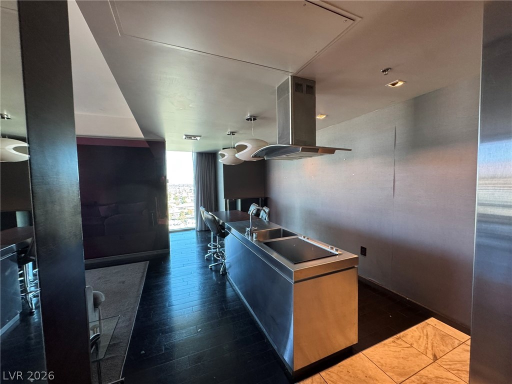 4381 West Flamingo Road 1801 Property Photo 10