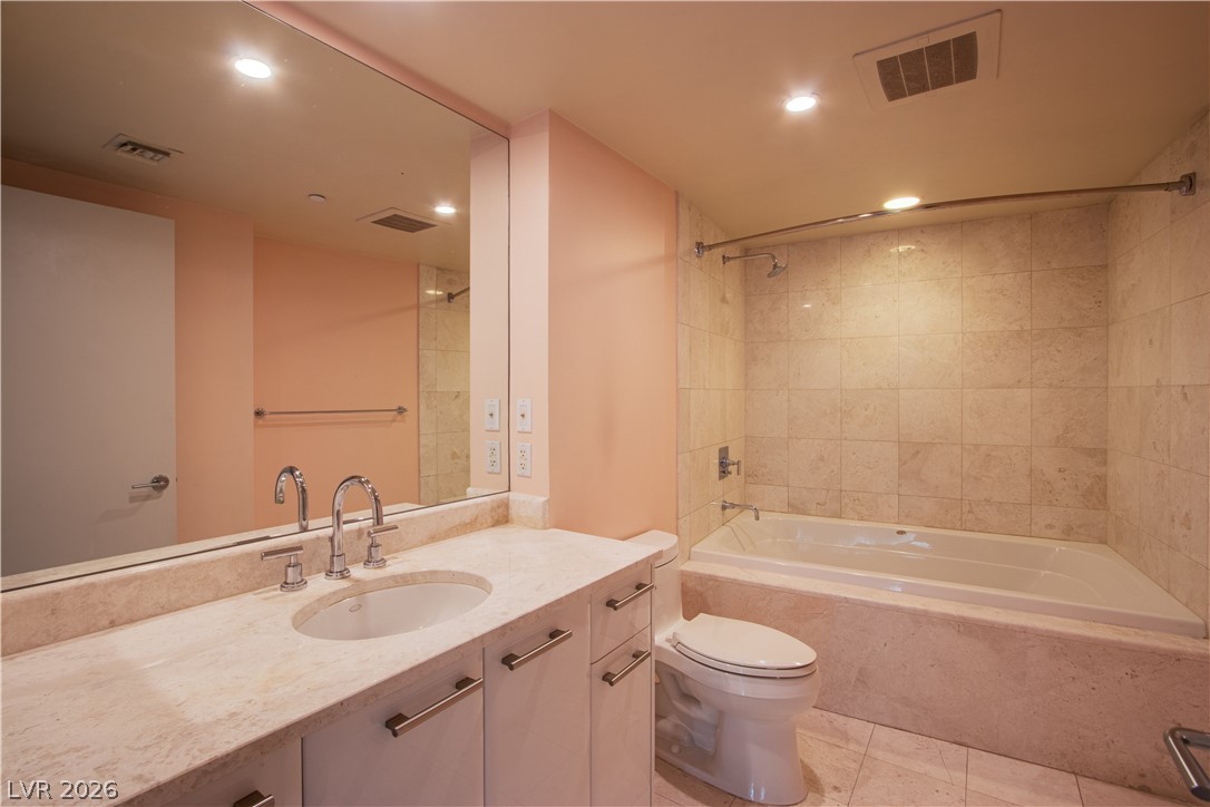 222 Karen Avenue 306 Property Photo 4