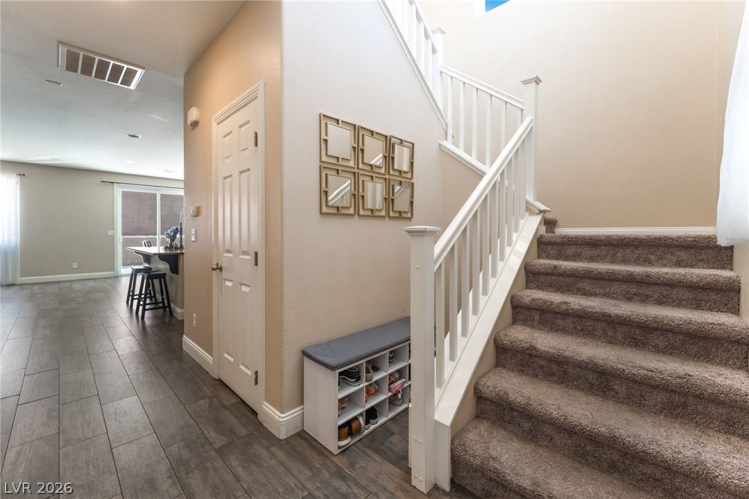 7113 Forest Heights Court Property Photo 6