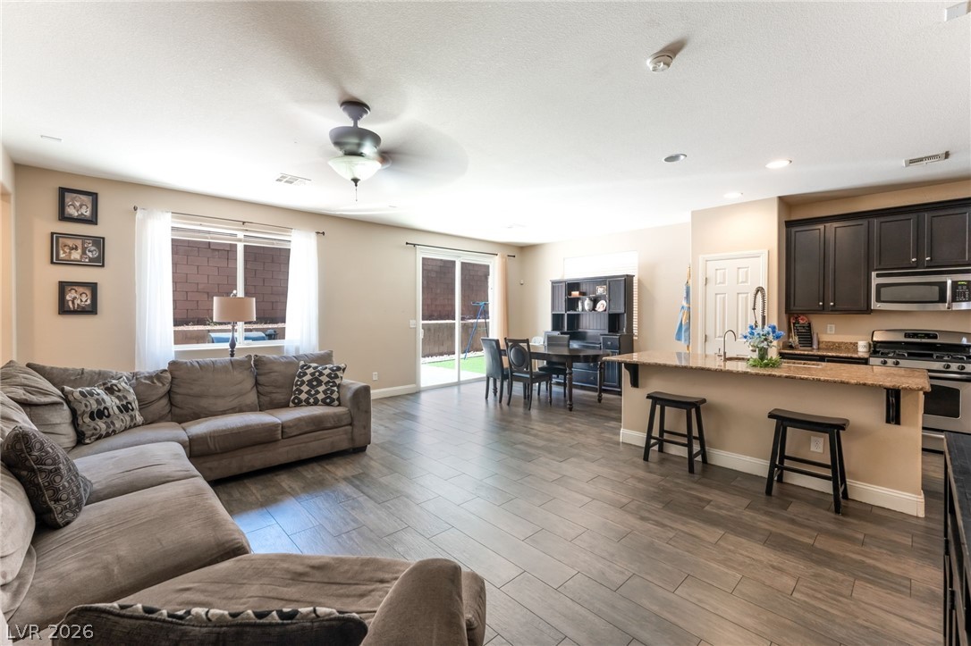 7113 Forest Heights Court Property Photo 11