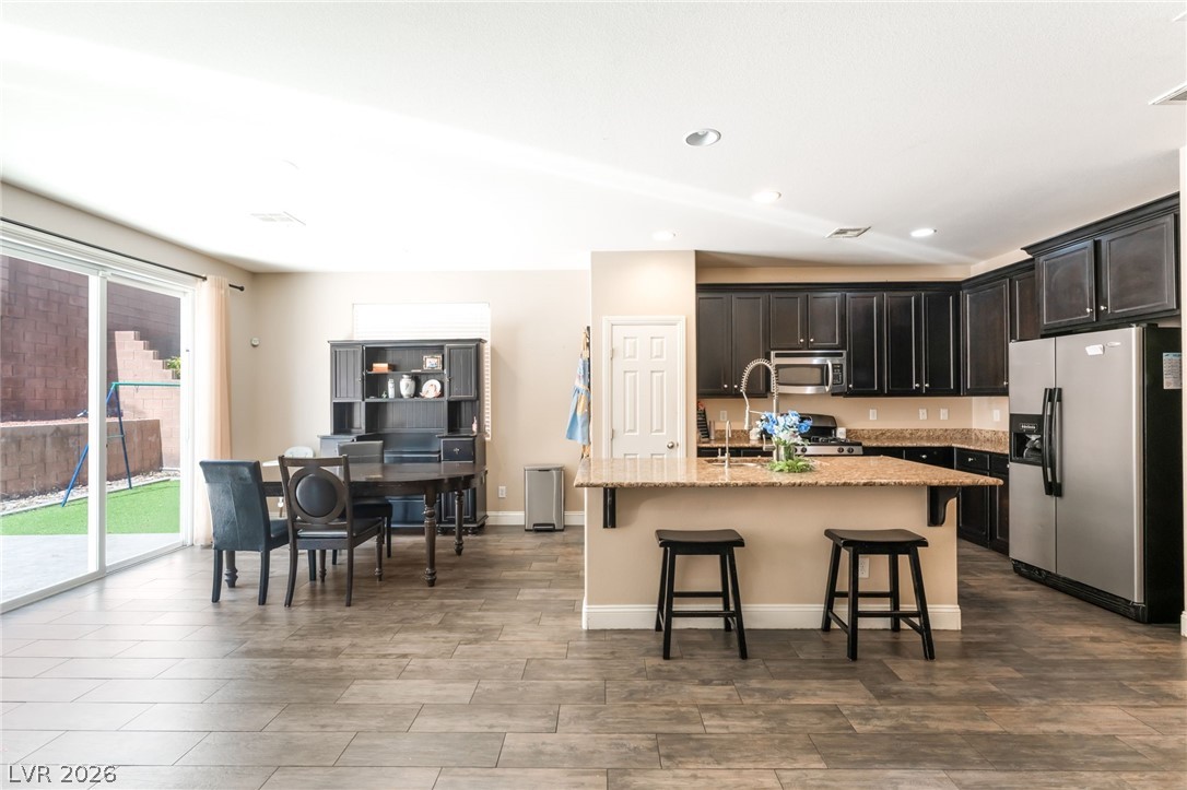 7113 Forest Heights Court Property Photo 12